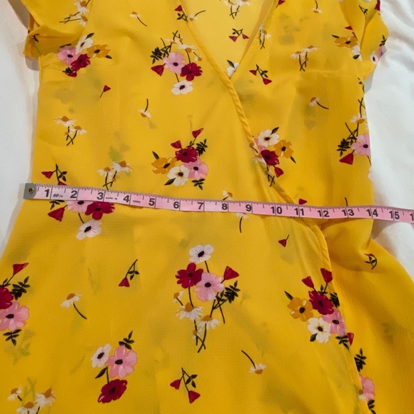 Cute Yellow Sundress - Picture 5 of 8